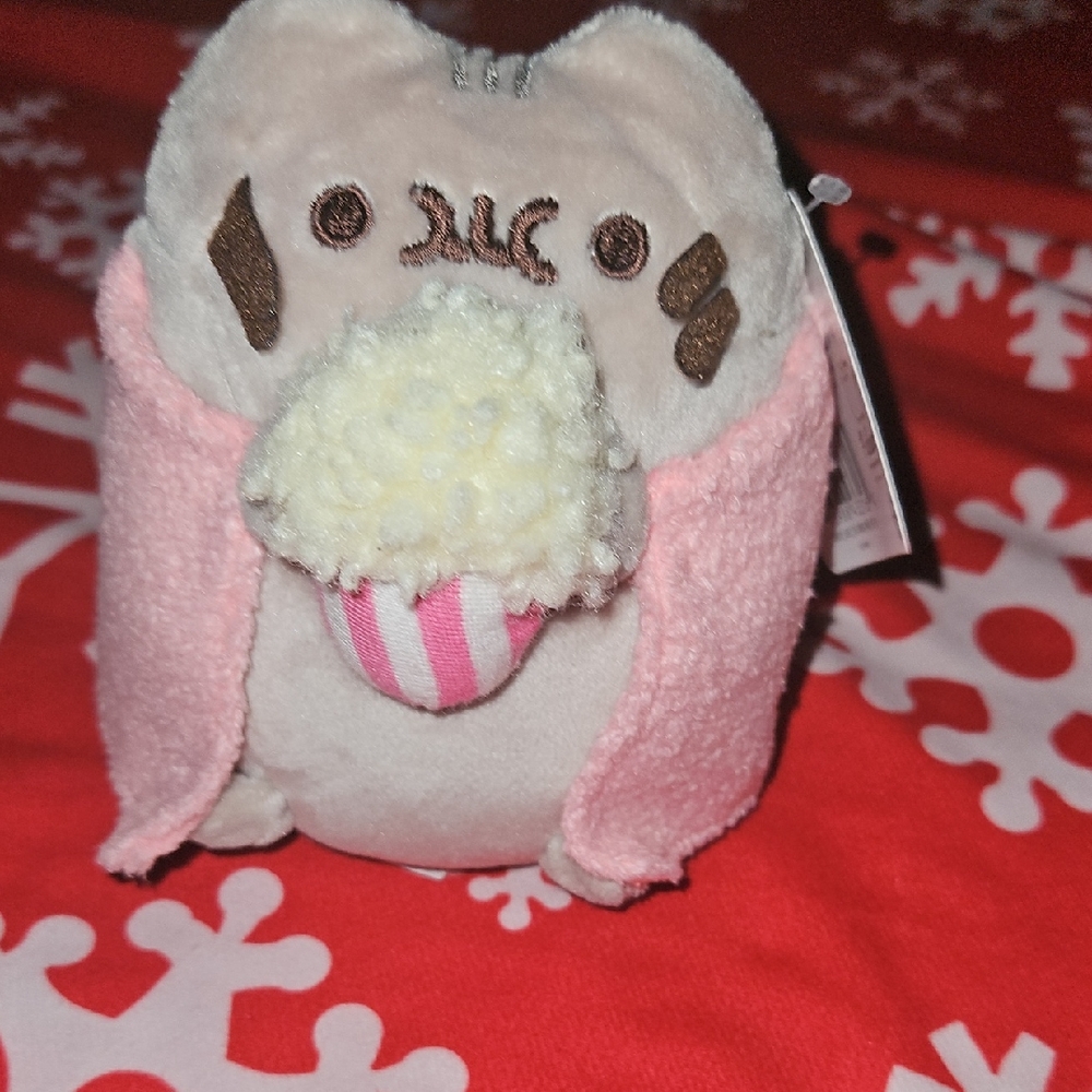 Pusheen Cat Exclusive Wearing a Robe Plush with Popcorn 5"